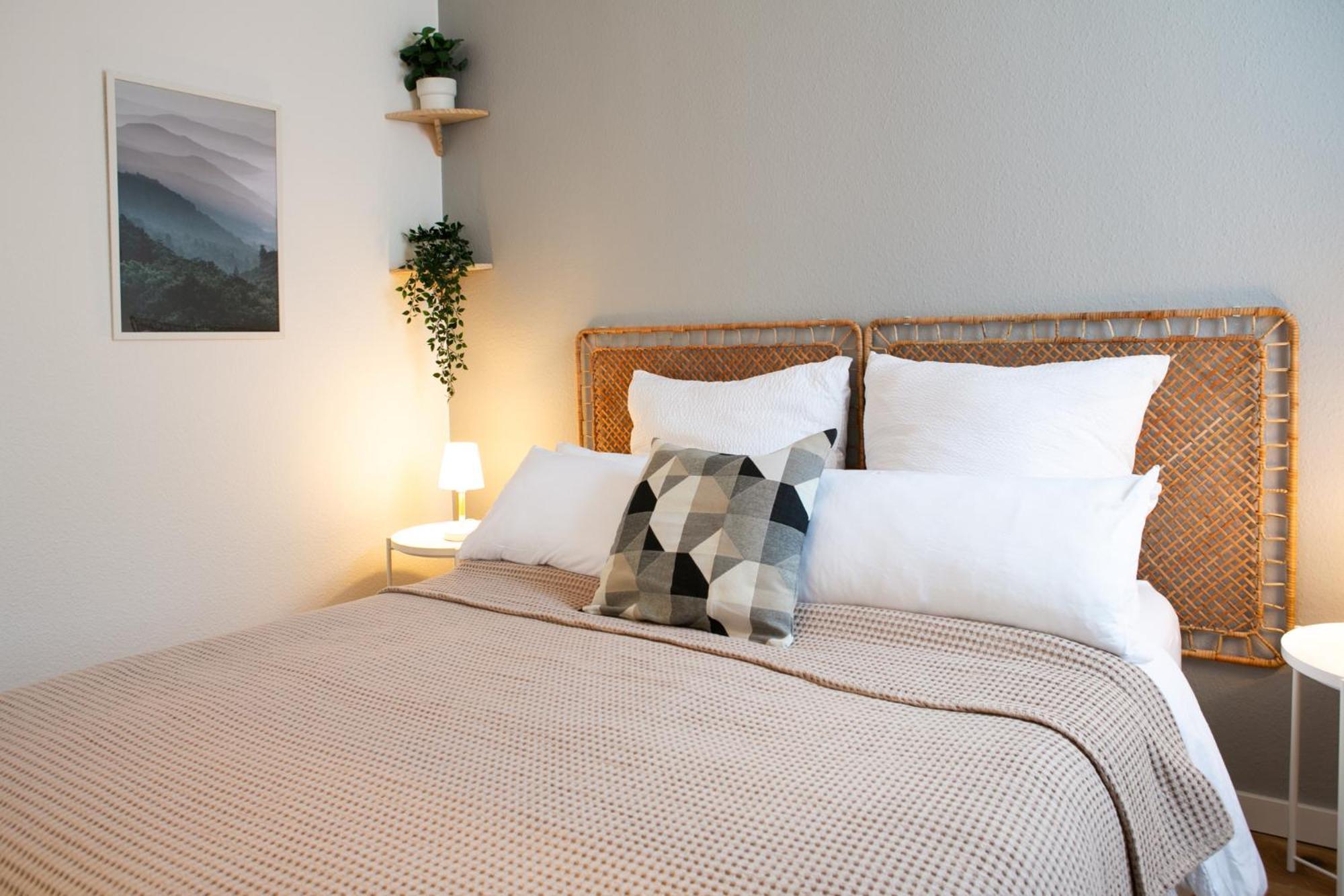 2 Zimmer, Bett Und Schlafsofa, Balkon, Waschmaschine L ไลป์ซิก ภายนอก รูปภาพ